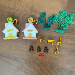 Three bears fairy tale cake toppers 70’s